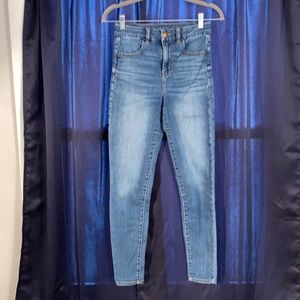 American Eagle Medium Wash Jeans
